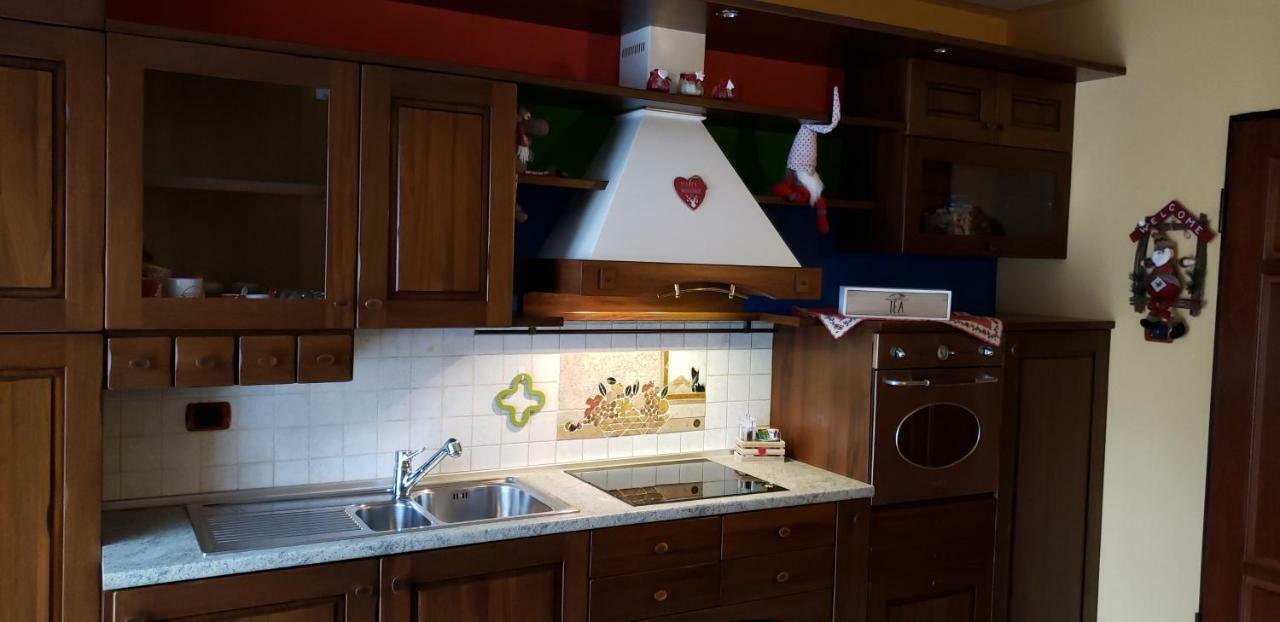 Le Chat A Pois Aosta Esterno foto